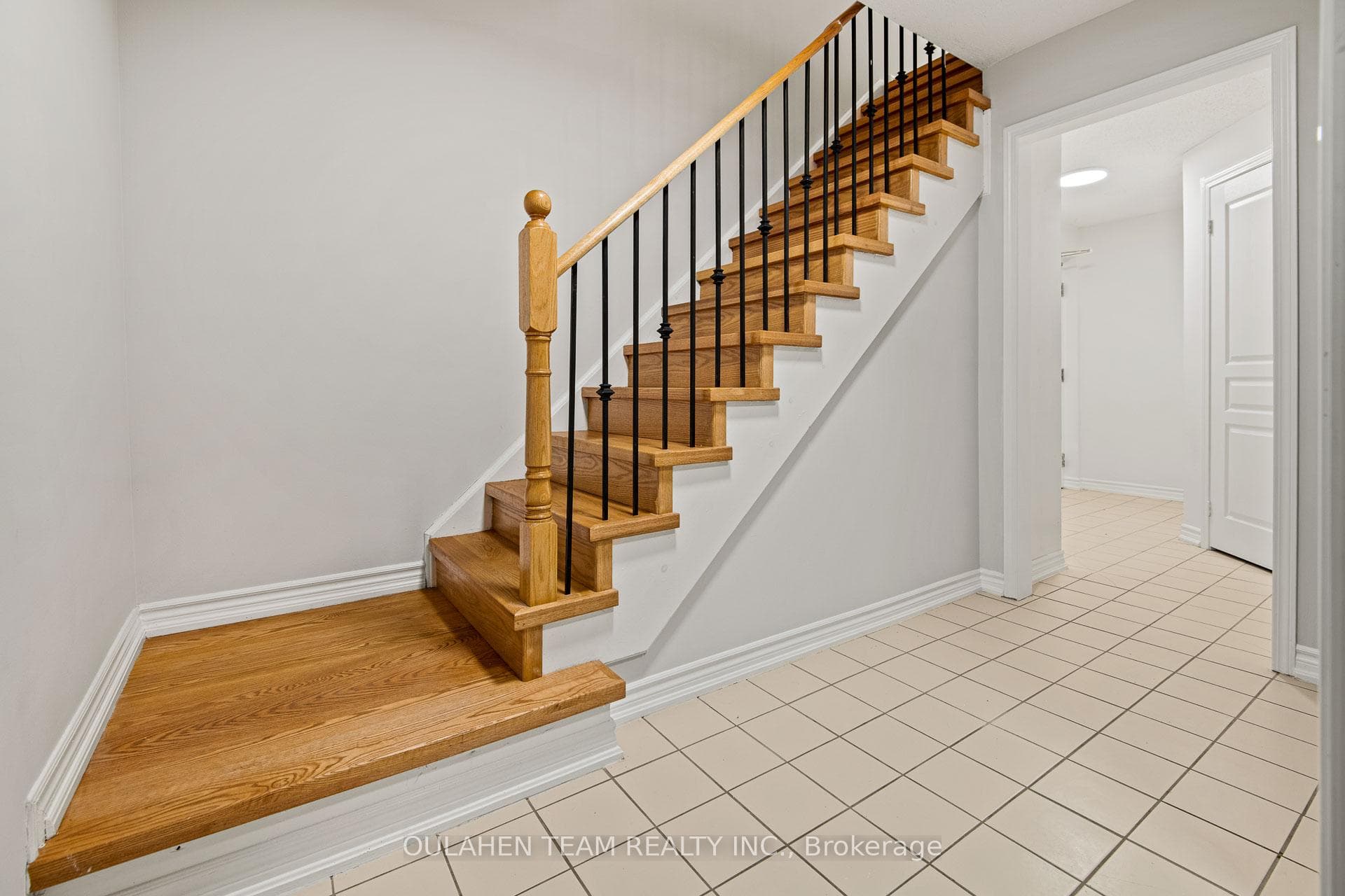 8 Humberstone Drive Unit 210 photo 31
