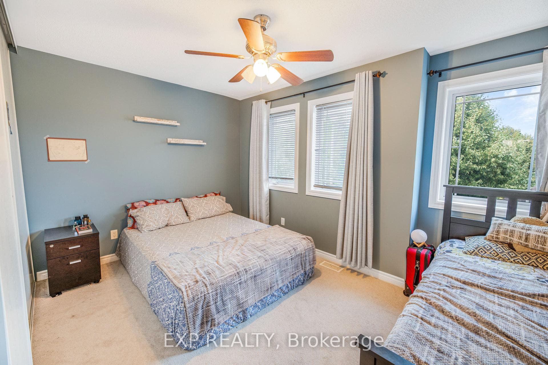 706 BEATRICE Drive photo 15