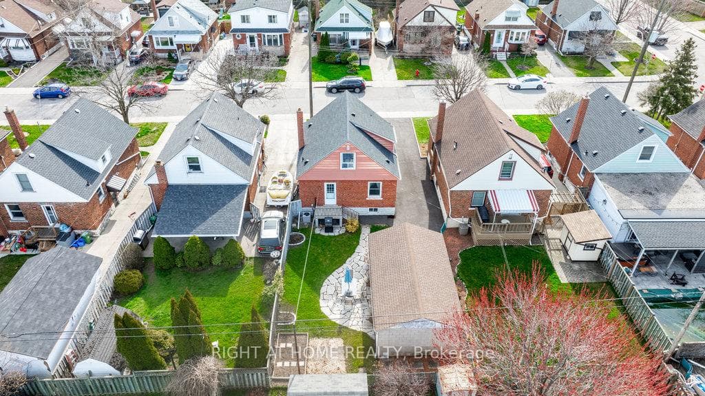160 Rodgers Road photo 33