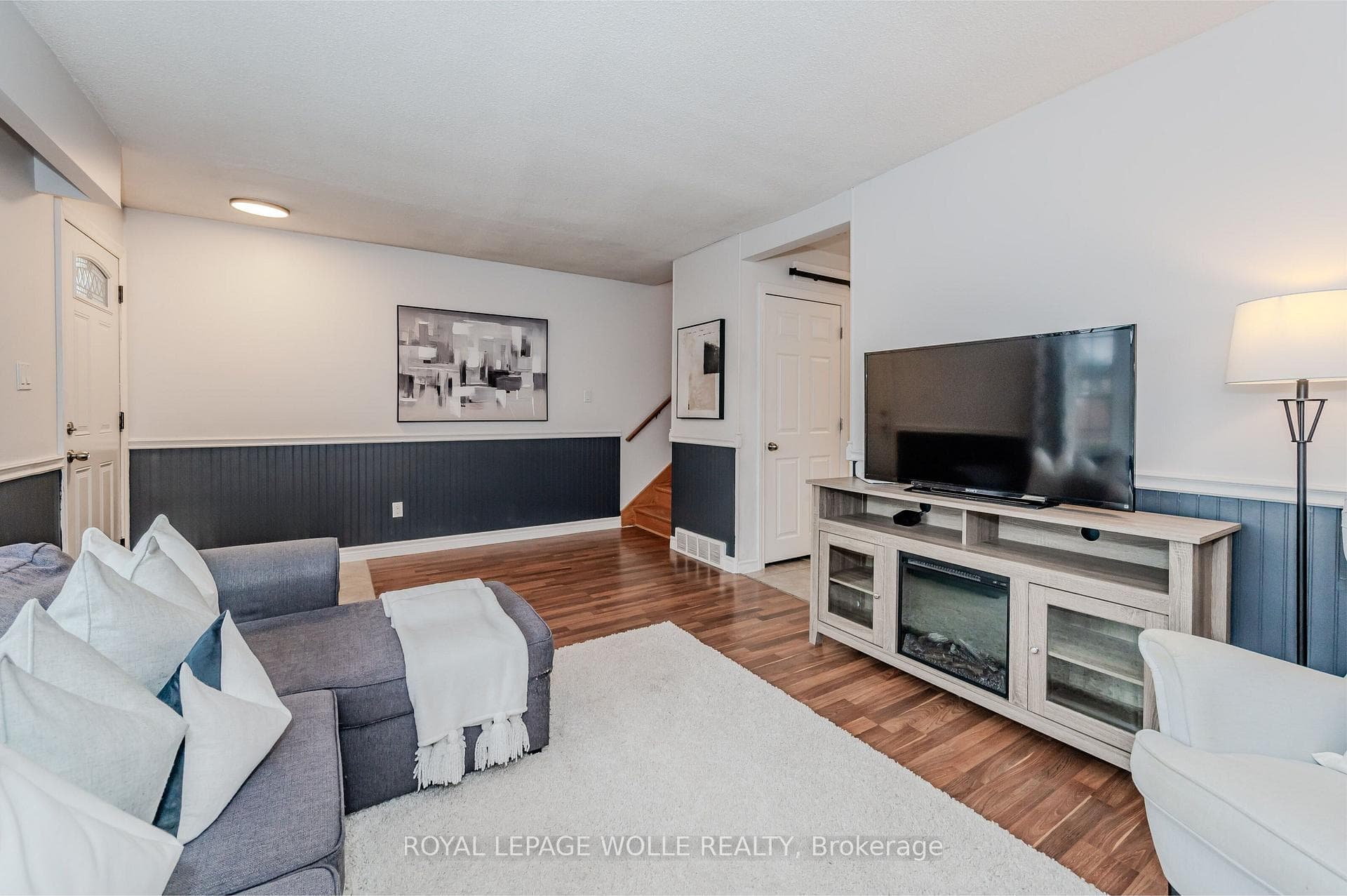 14 Baird Avenue photo 7