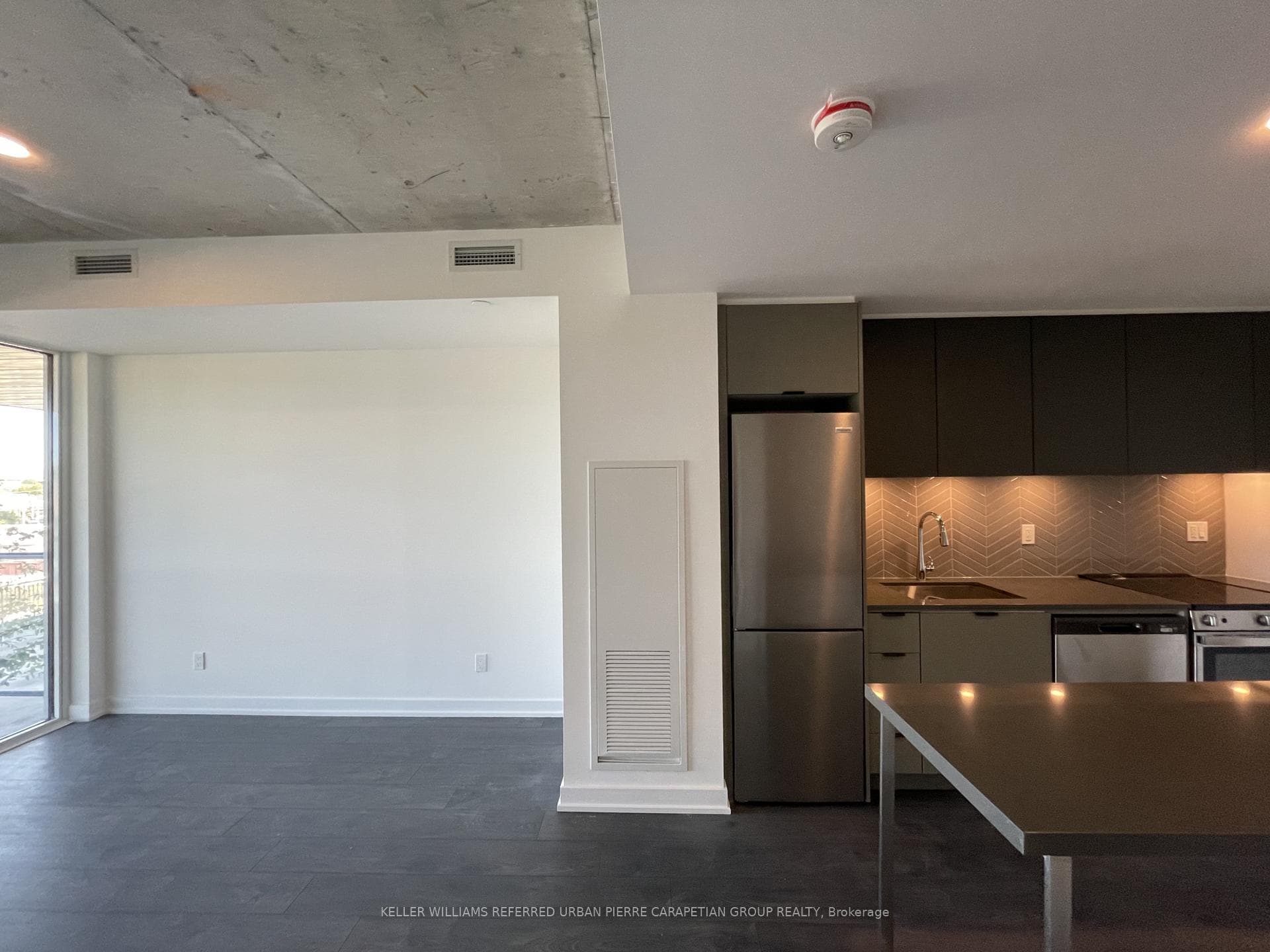 57 Brock Avenue Unit 413 photo 6