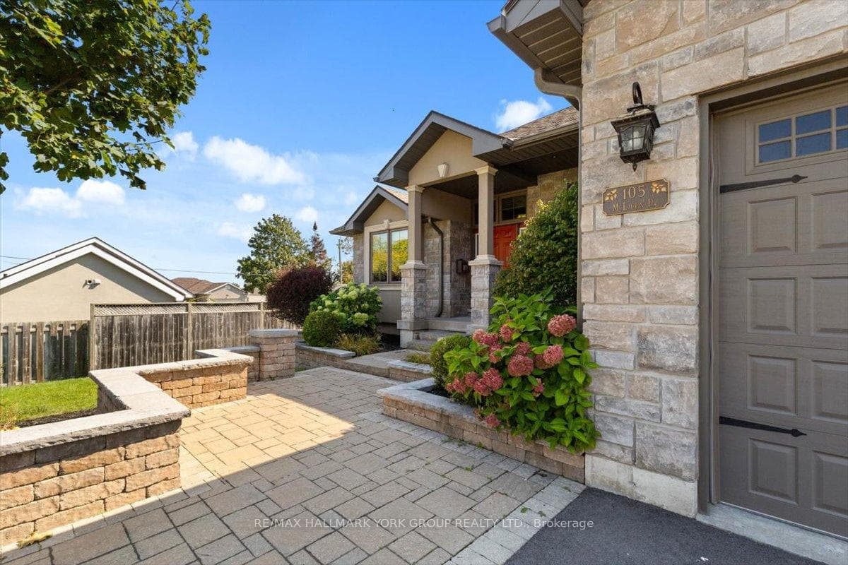 105 McLaurin Road photo 3