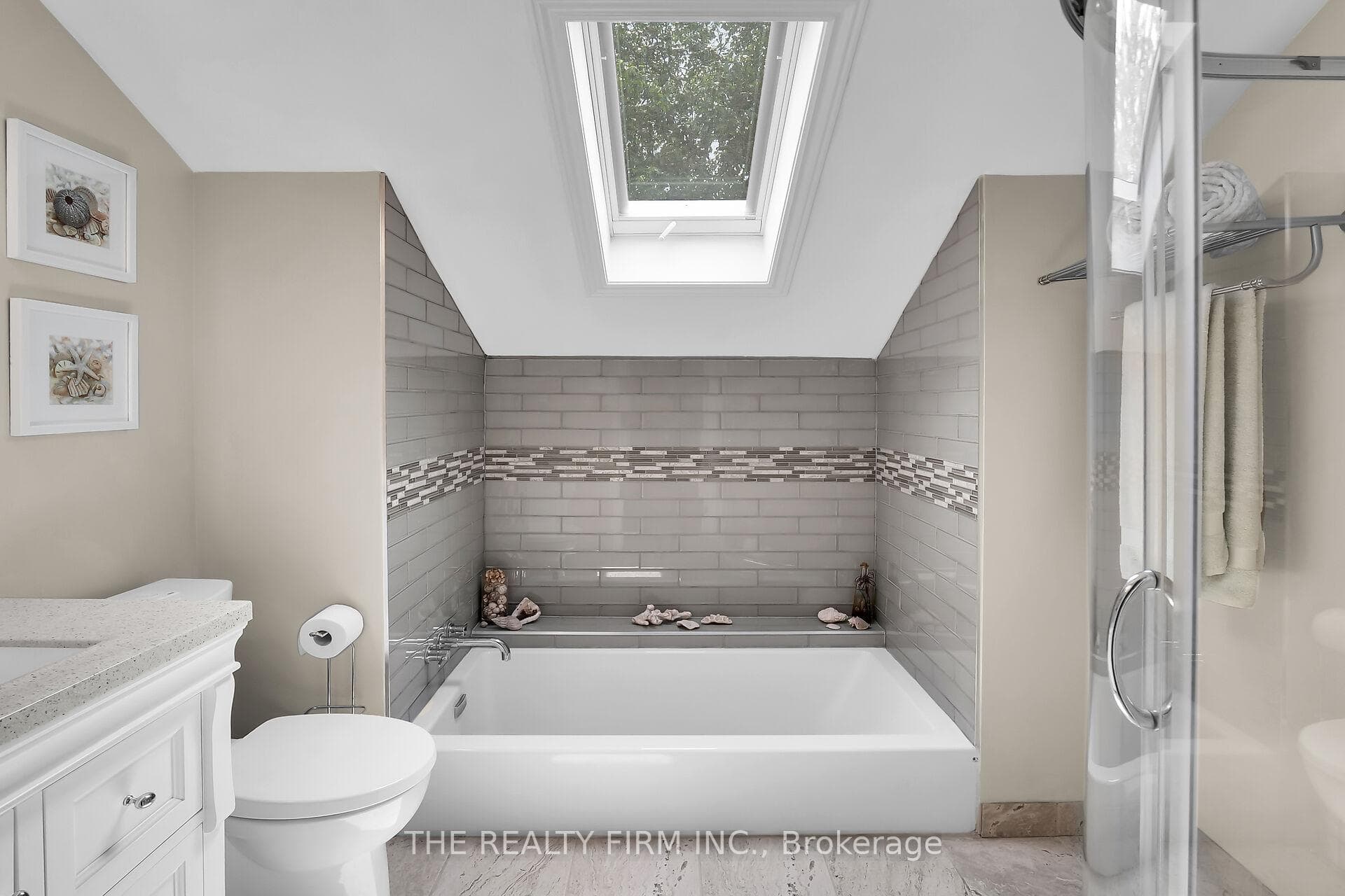 64 Knights Bridge Road photo 18