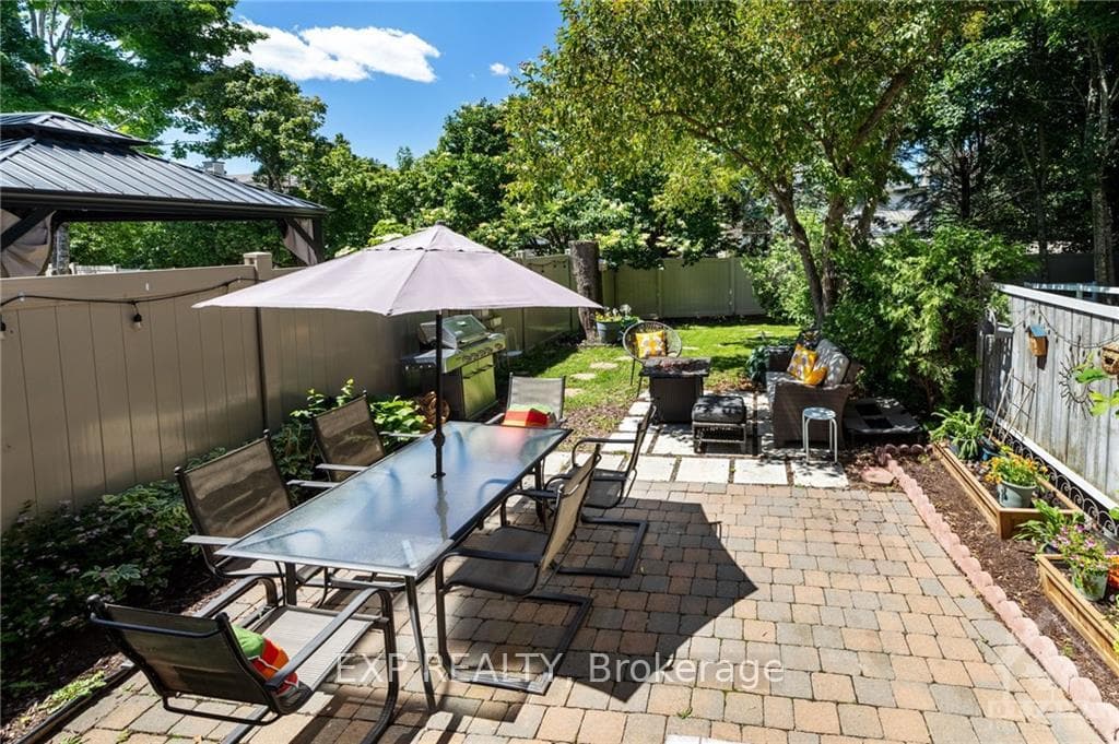 50 KENMARE Place photo 25