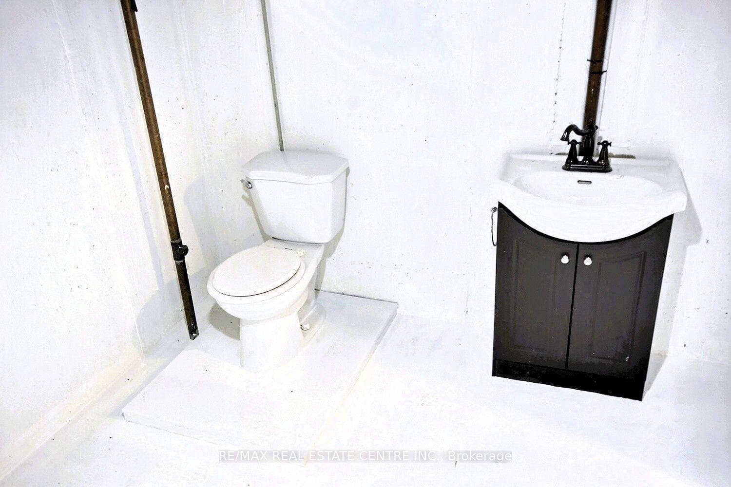 485 Broadway Street photo 12