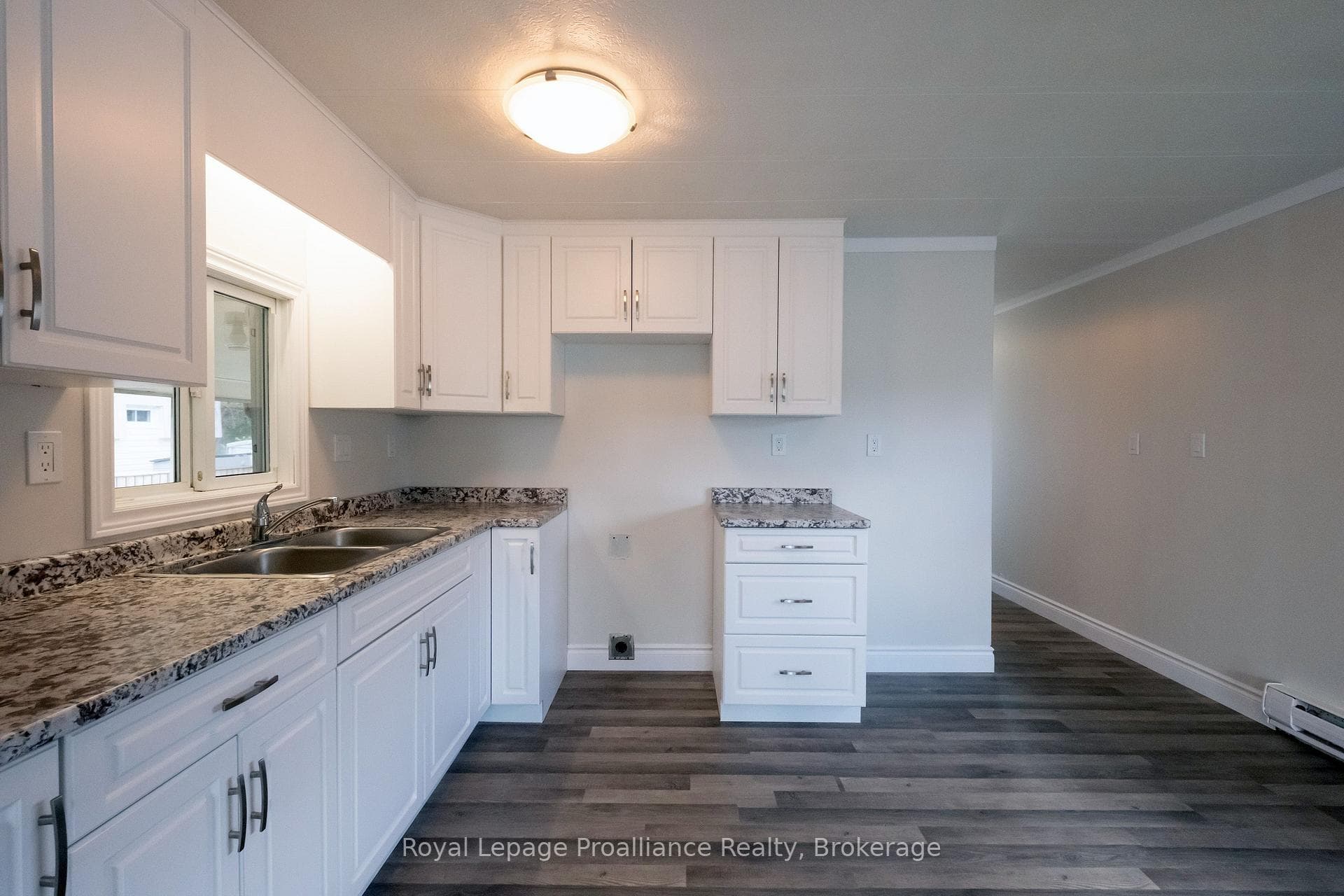 18 Finch Lane photo 7