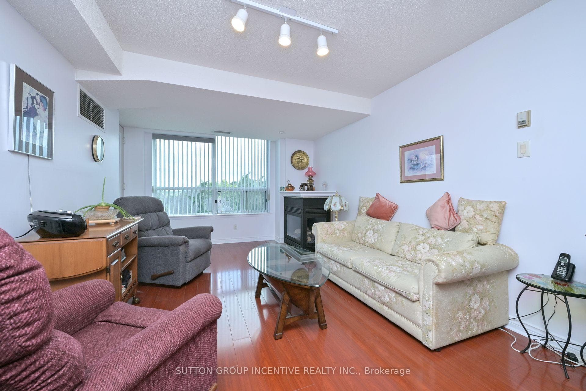 4 Briar Hill Heights Unit 311 photo 10