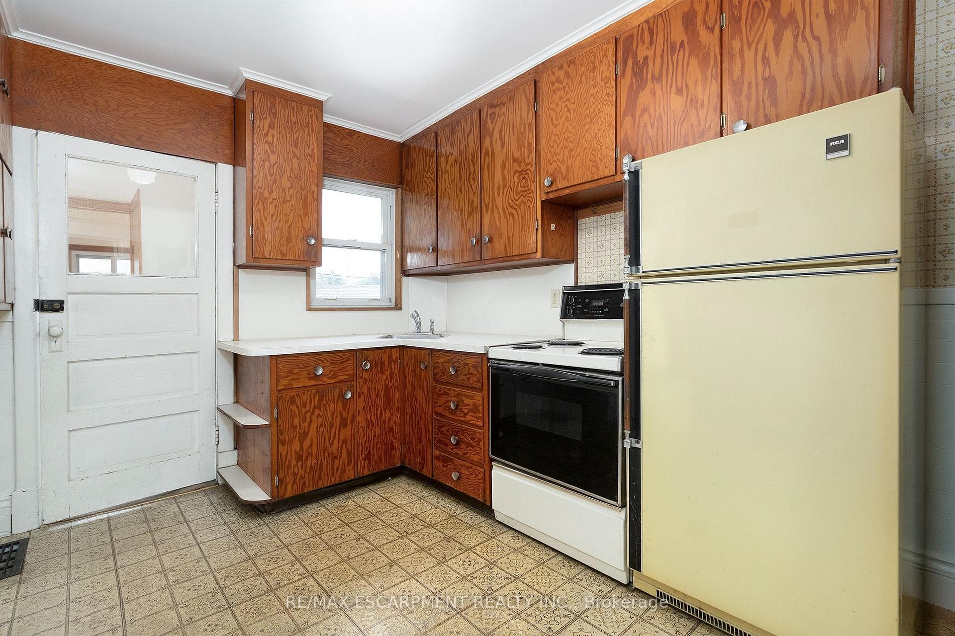 62 Alpine Avenue photo 14
