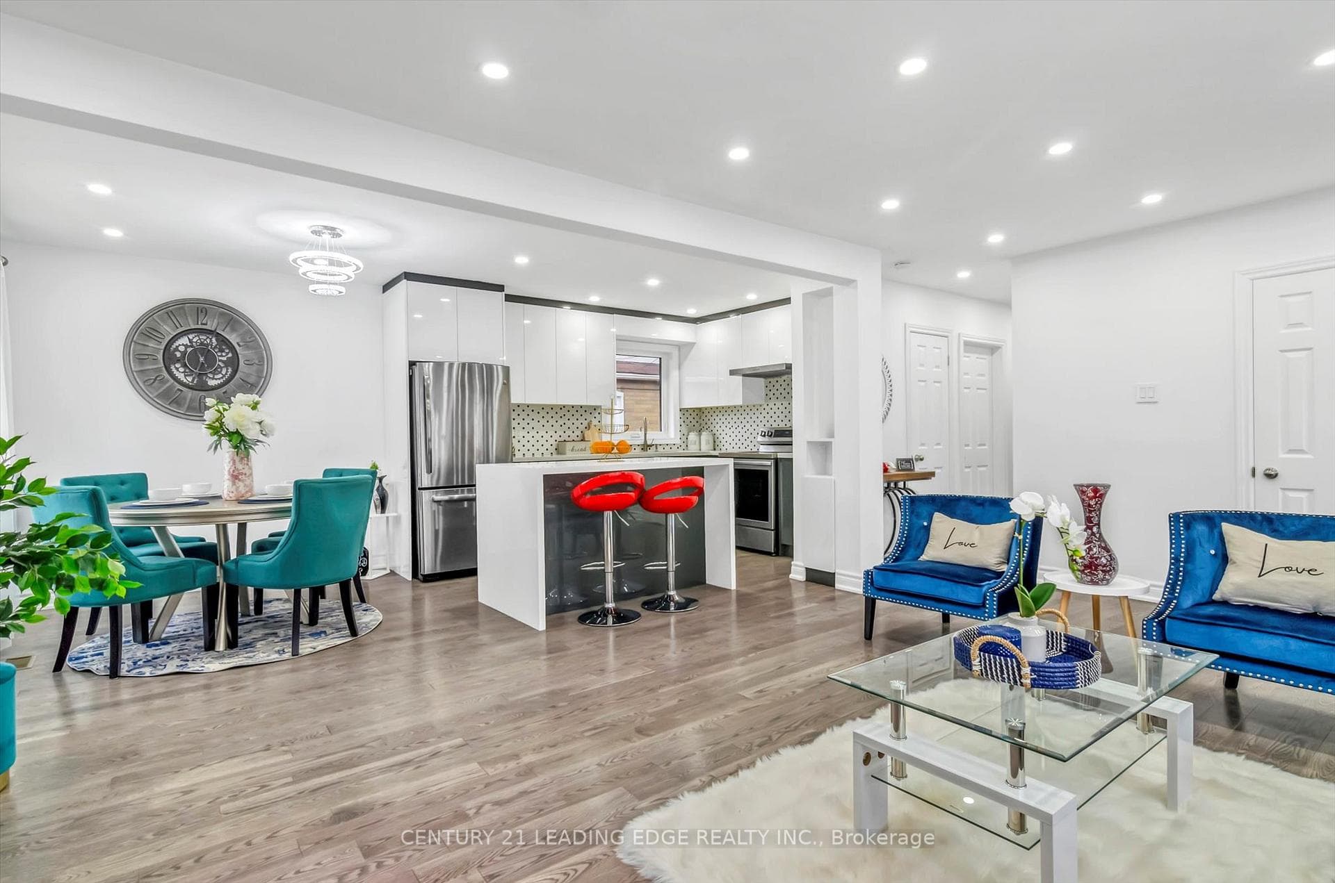 2 Maretta Avenue photo 9