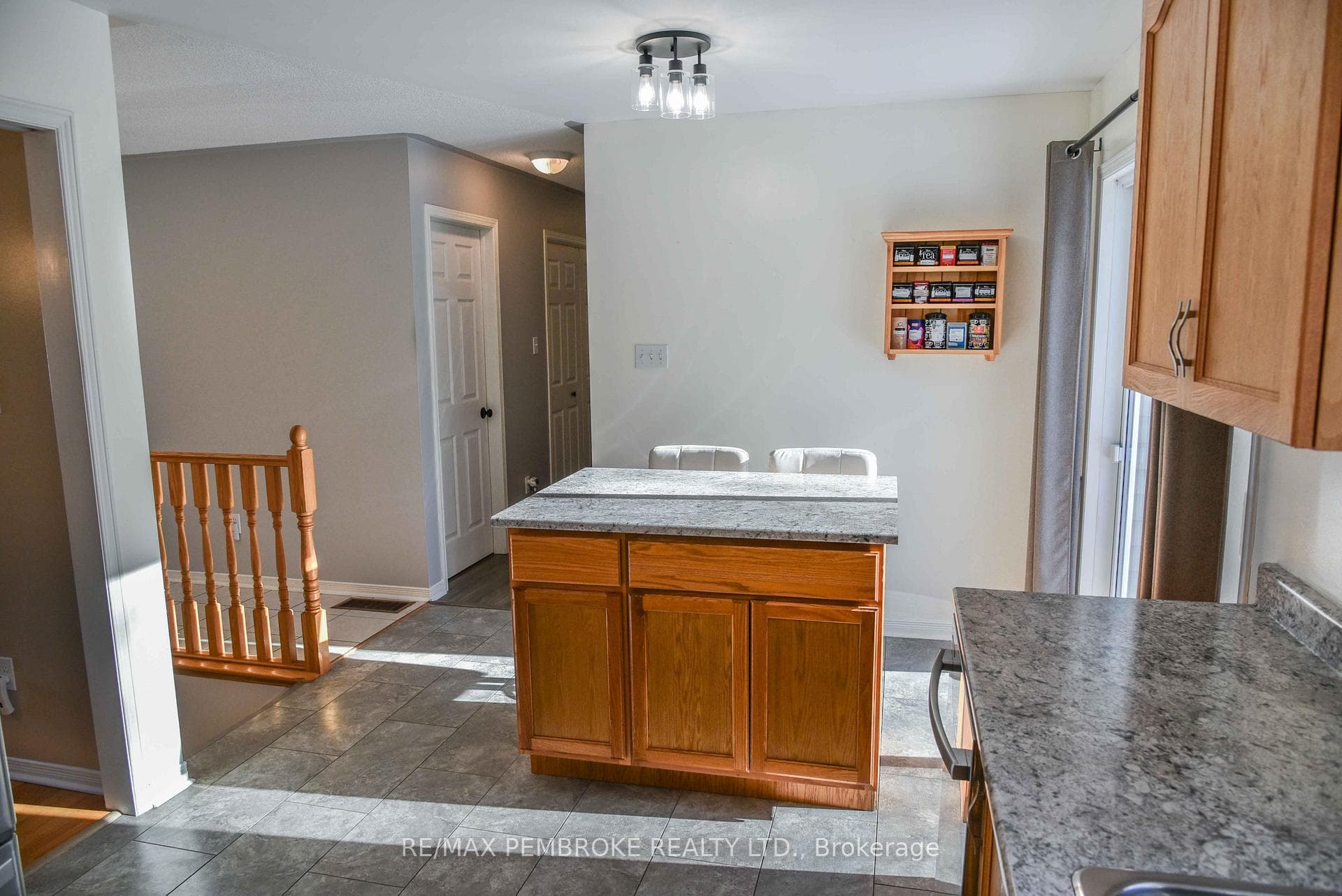 60 Bayshore Drive photo 17