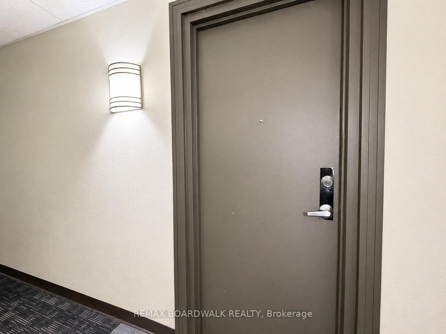 35 HOLLAND Avenue Unit 907 photo 4