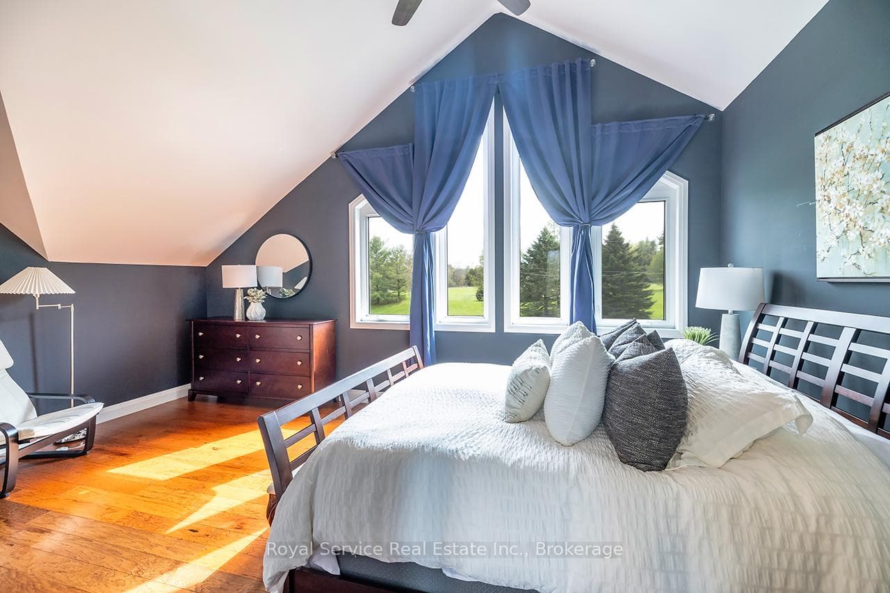 709 Carveth Drive photo 18