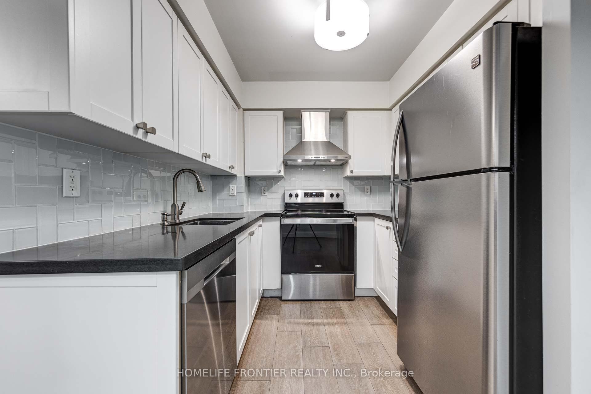23 Oneida Crescent Unit 210 photo 4
