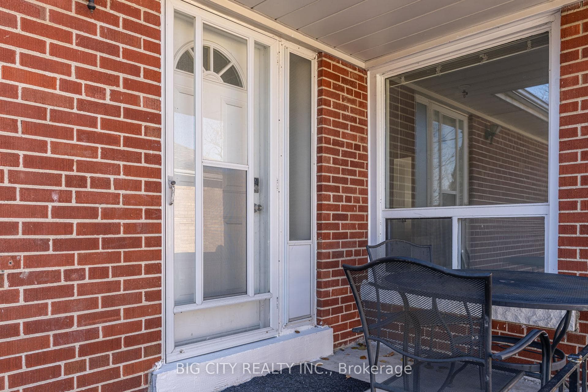 30 Wexford Boulevard photo 6