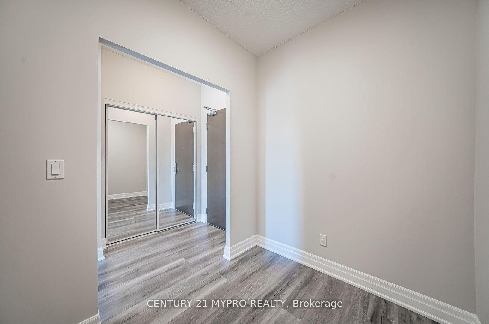 8130 Birchmount Road Unit 316 photo 3