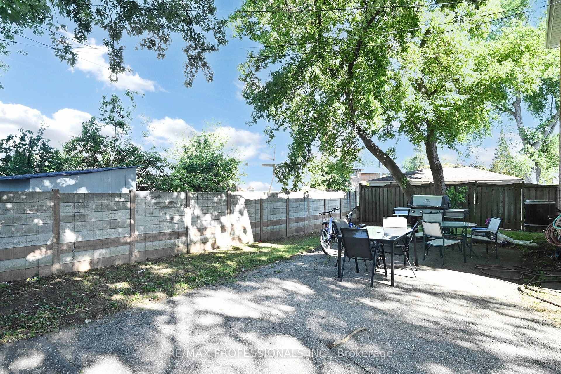 2451 Islington Avenue photo 20