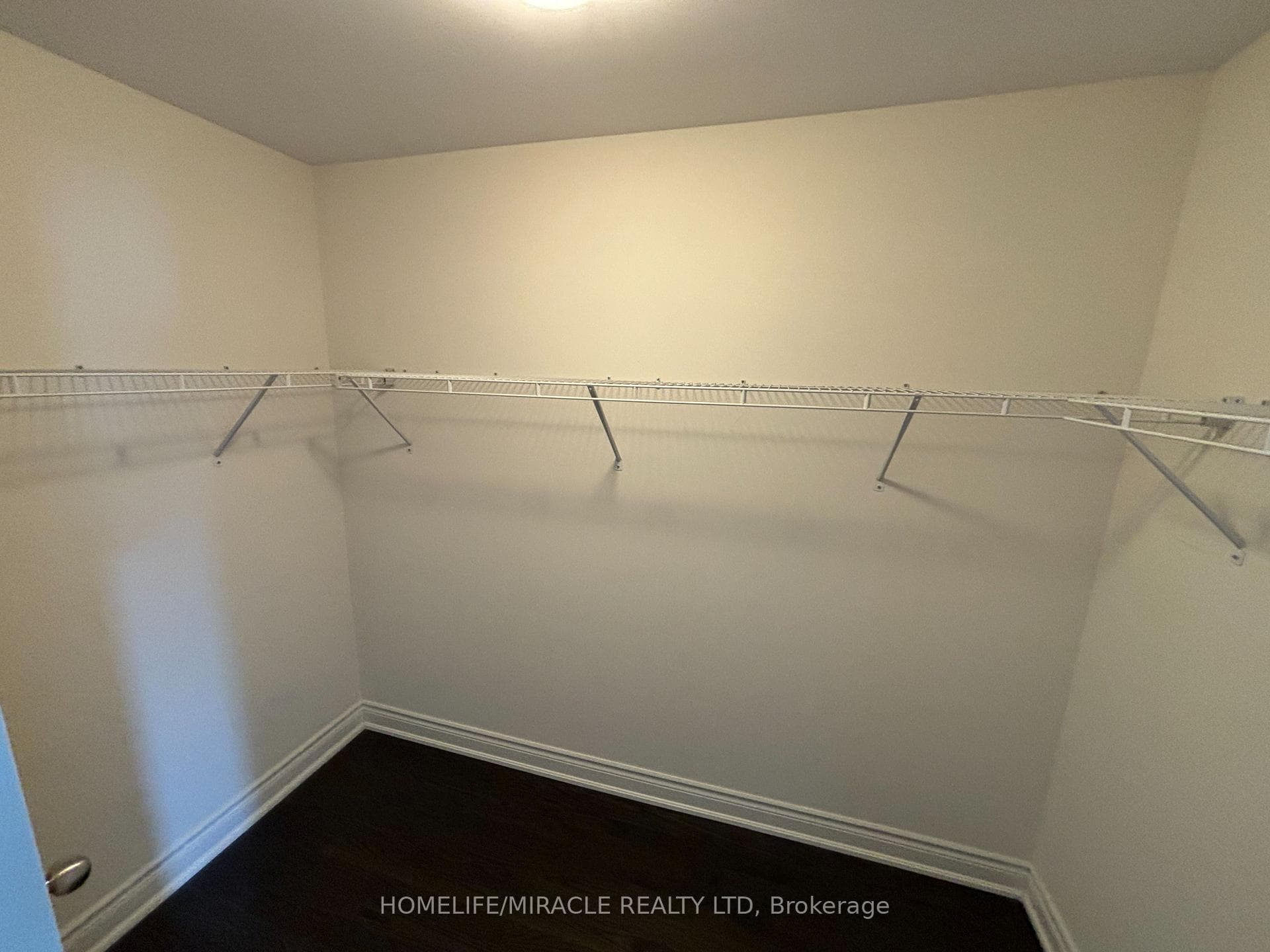 12 Gruenwald Gate Unit Main photo 13