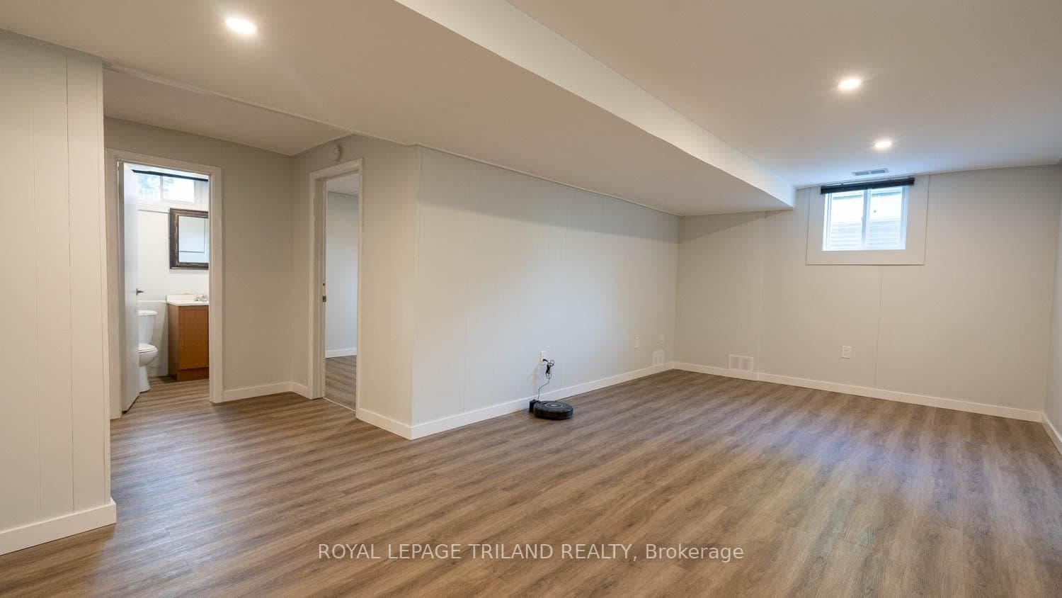 100 Susan Avenue photo 15