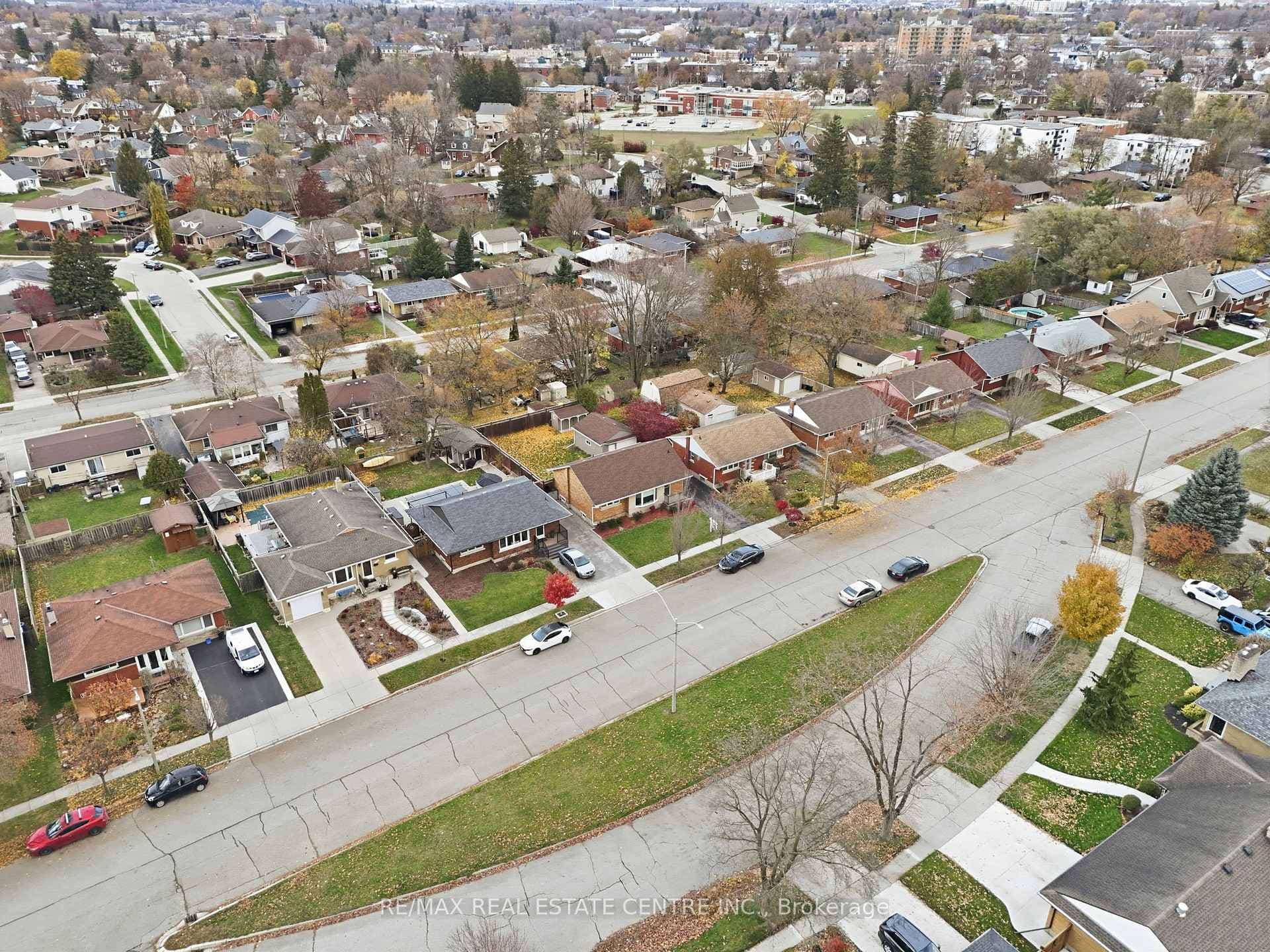 AERIAL VIEW OF CLARE AVE WOW