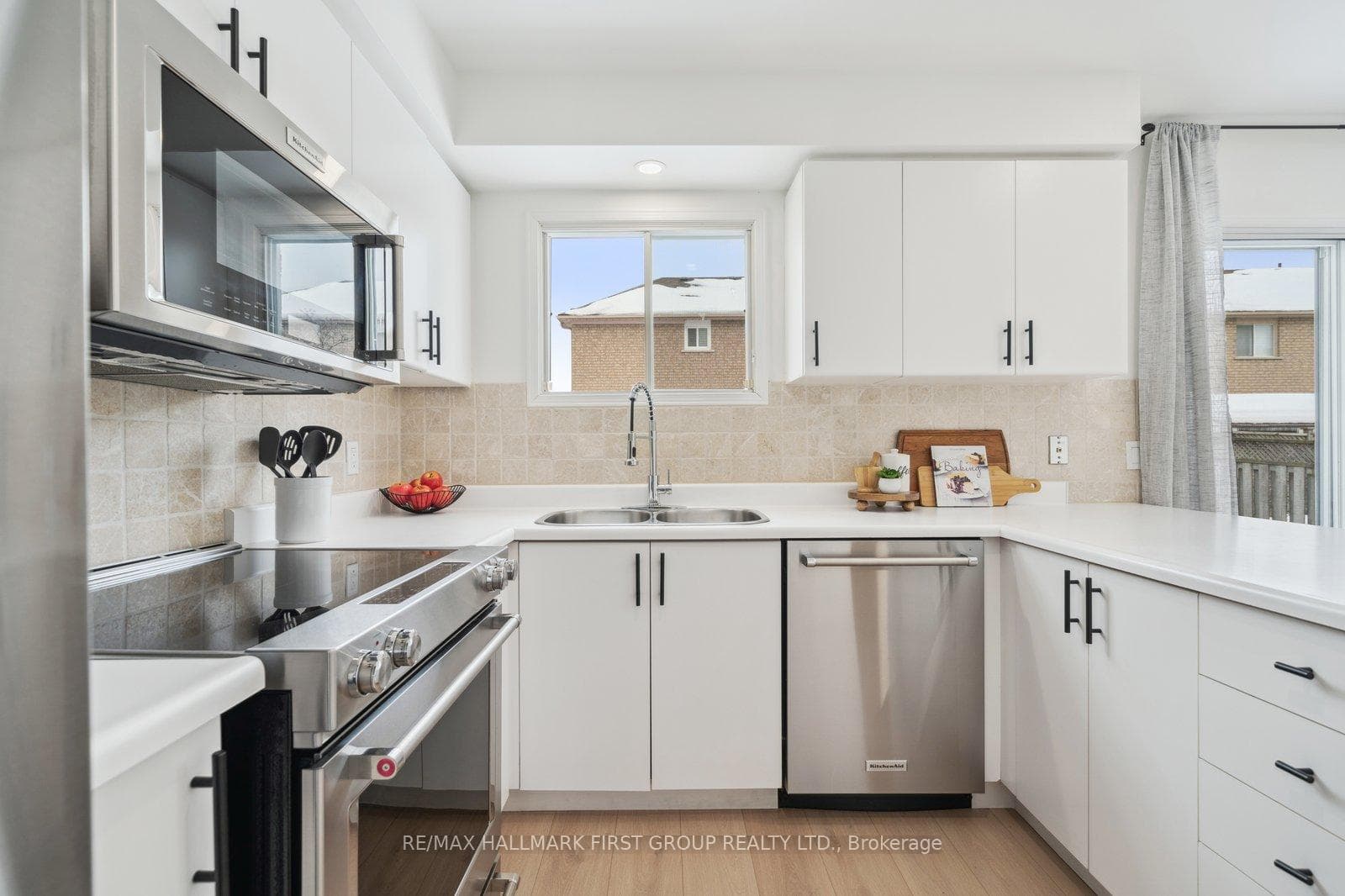 1547 Arcadia Square photo 10