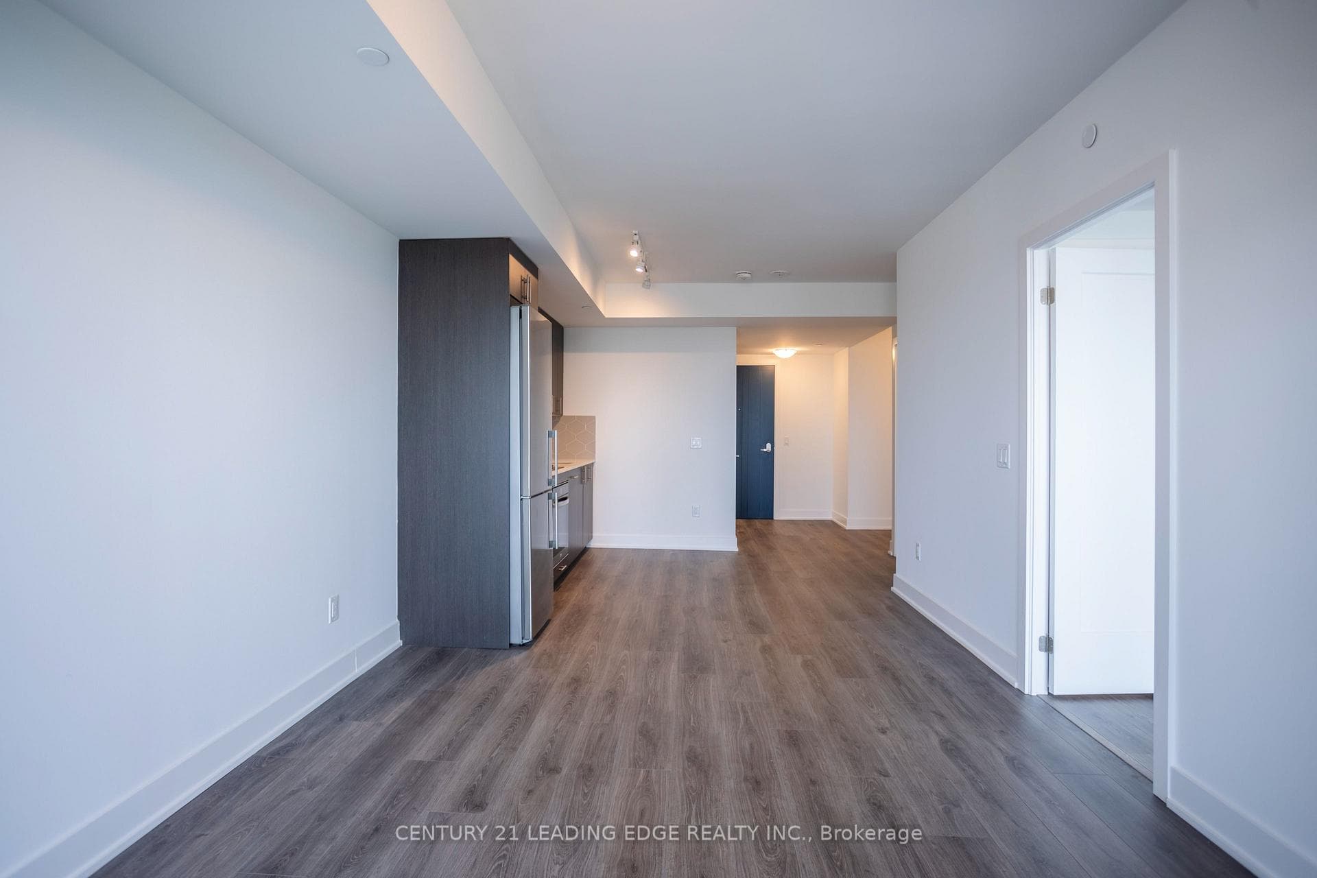 2545 Simcoe Street Unit 2610 photo 19