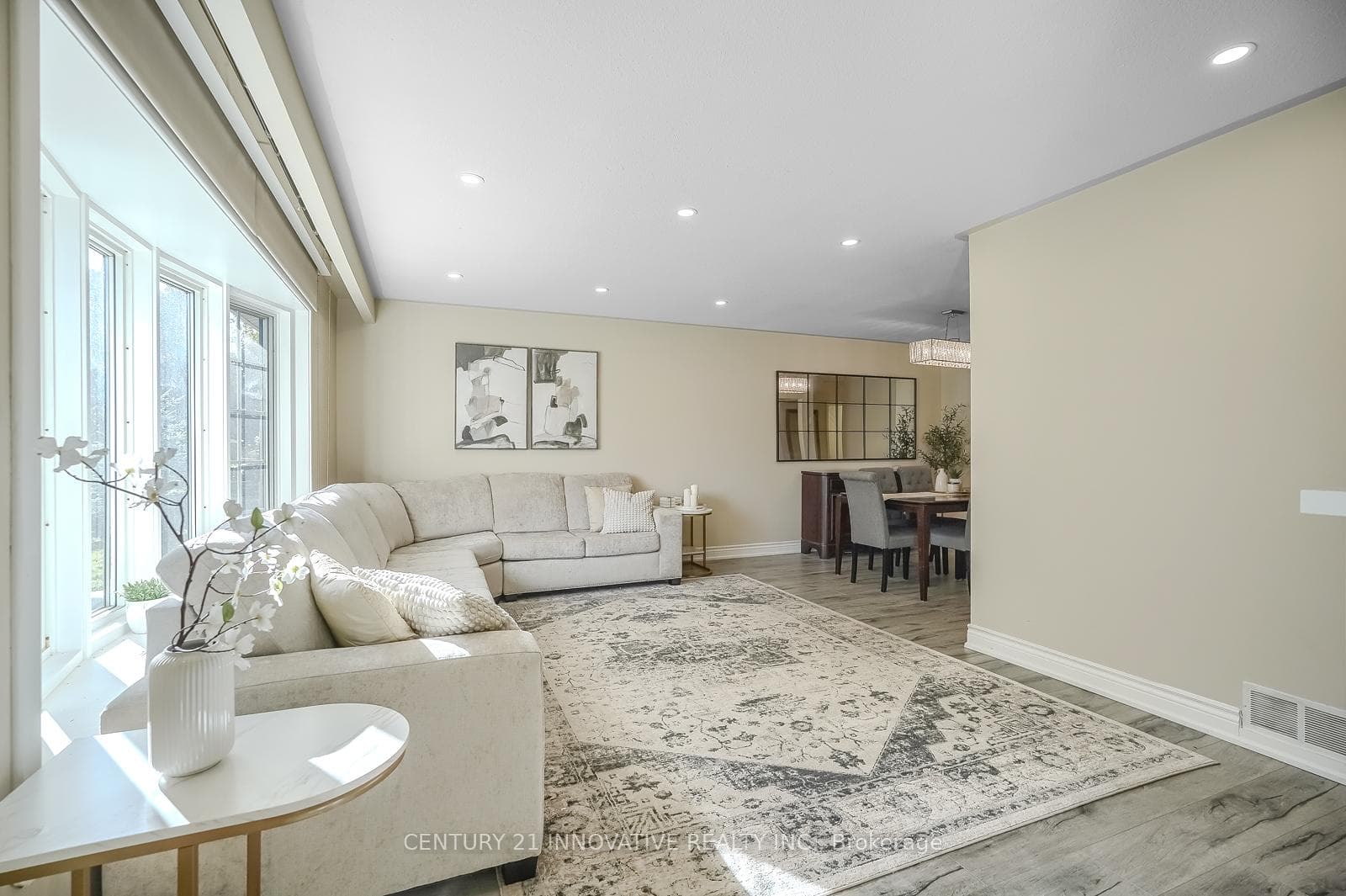 10 Stonefield Crescent photo 6
