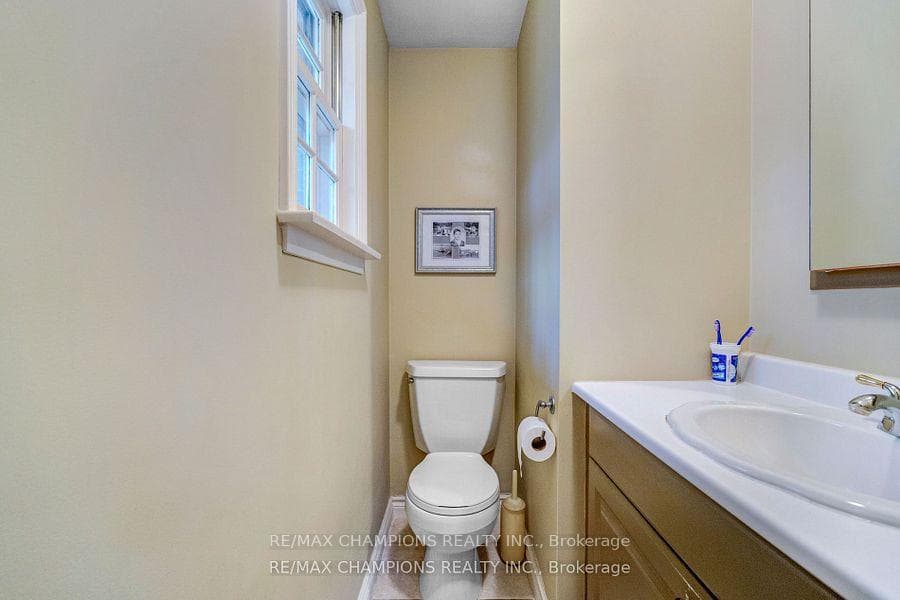 16548 7th Concession Road photo 14