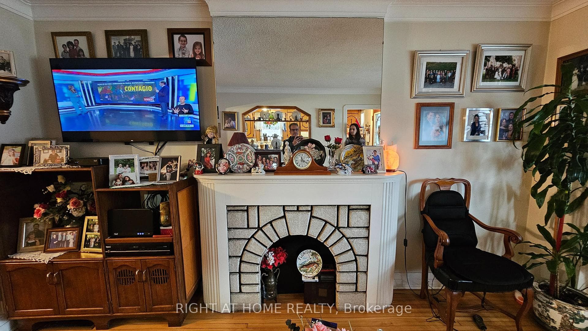354 Kane Avenue photo 7