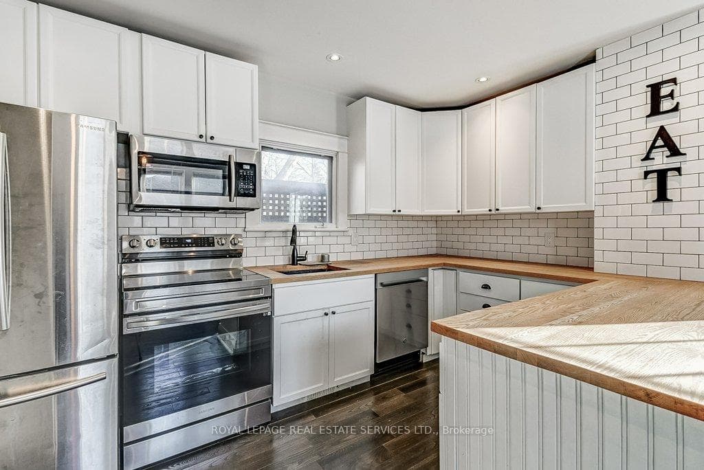 416 Reynolds Street photo 9