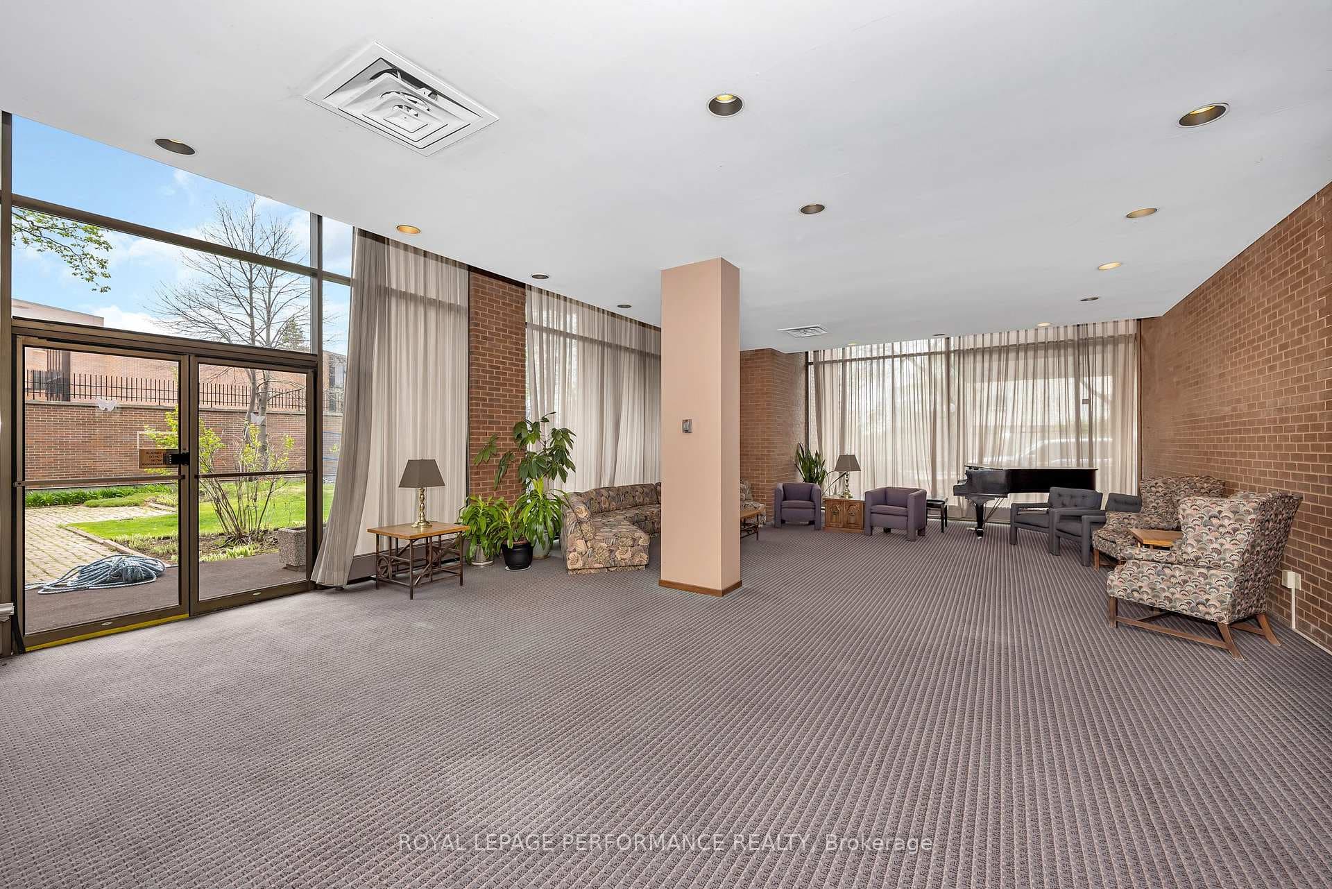 40 Boteler Street Unit 1204 photo 6