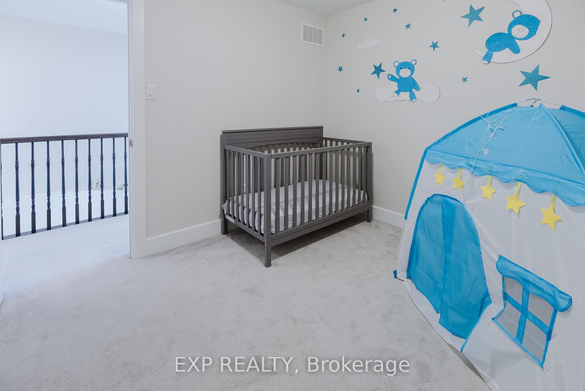 54 Hurdis Way photo 30