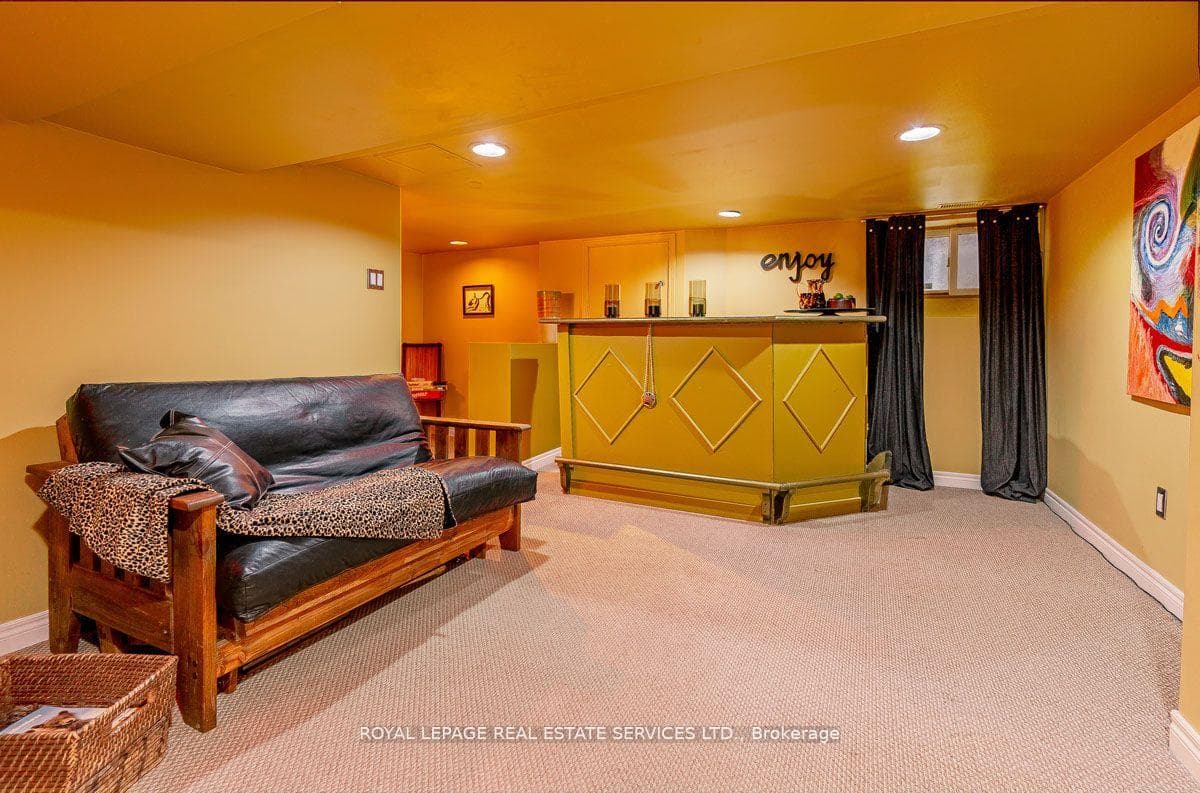 63 Mortimer Avenue photo 23