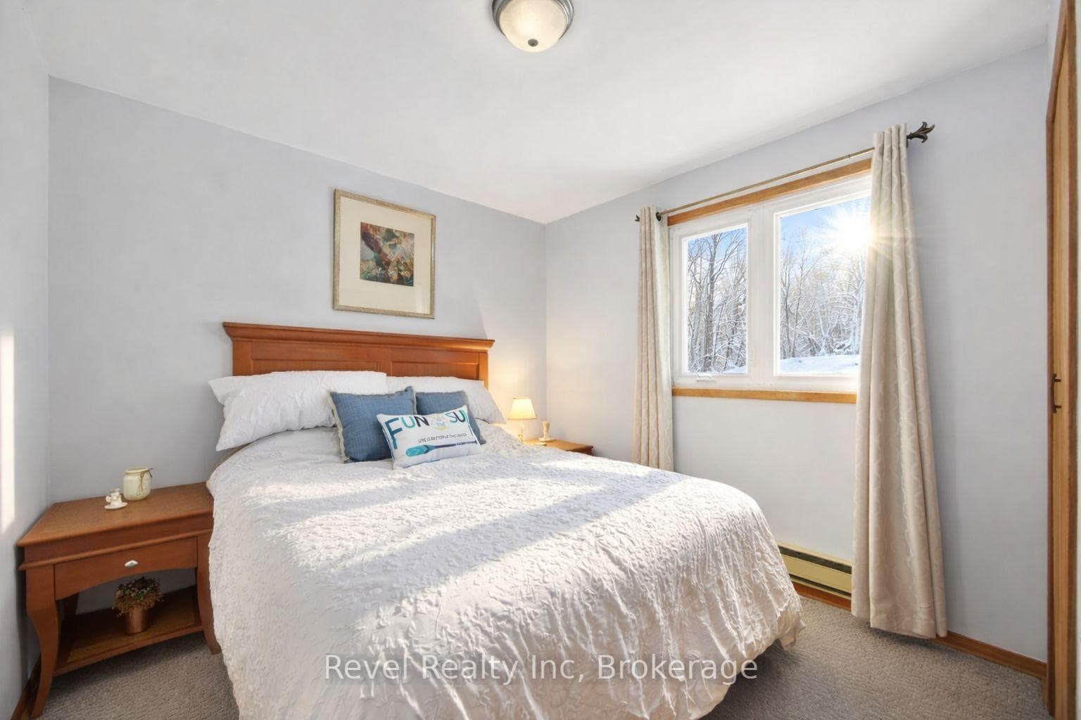 8 Manitou Crescent photo 11