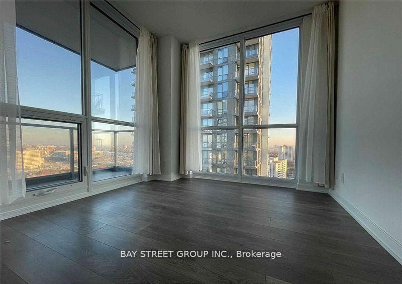 38 Forest Manor Road Unit 2104 photo 5