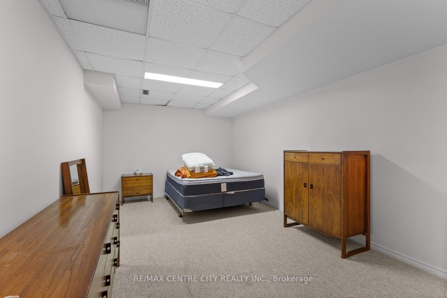 Hobby Room/Guest Room 1