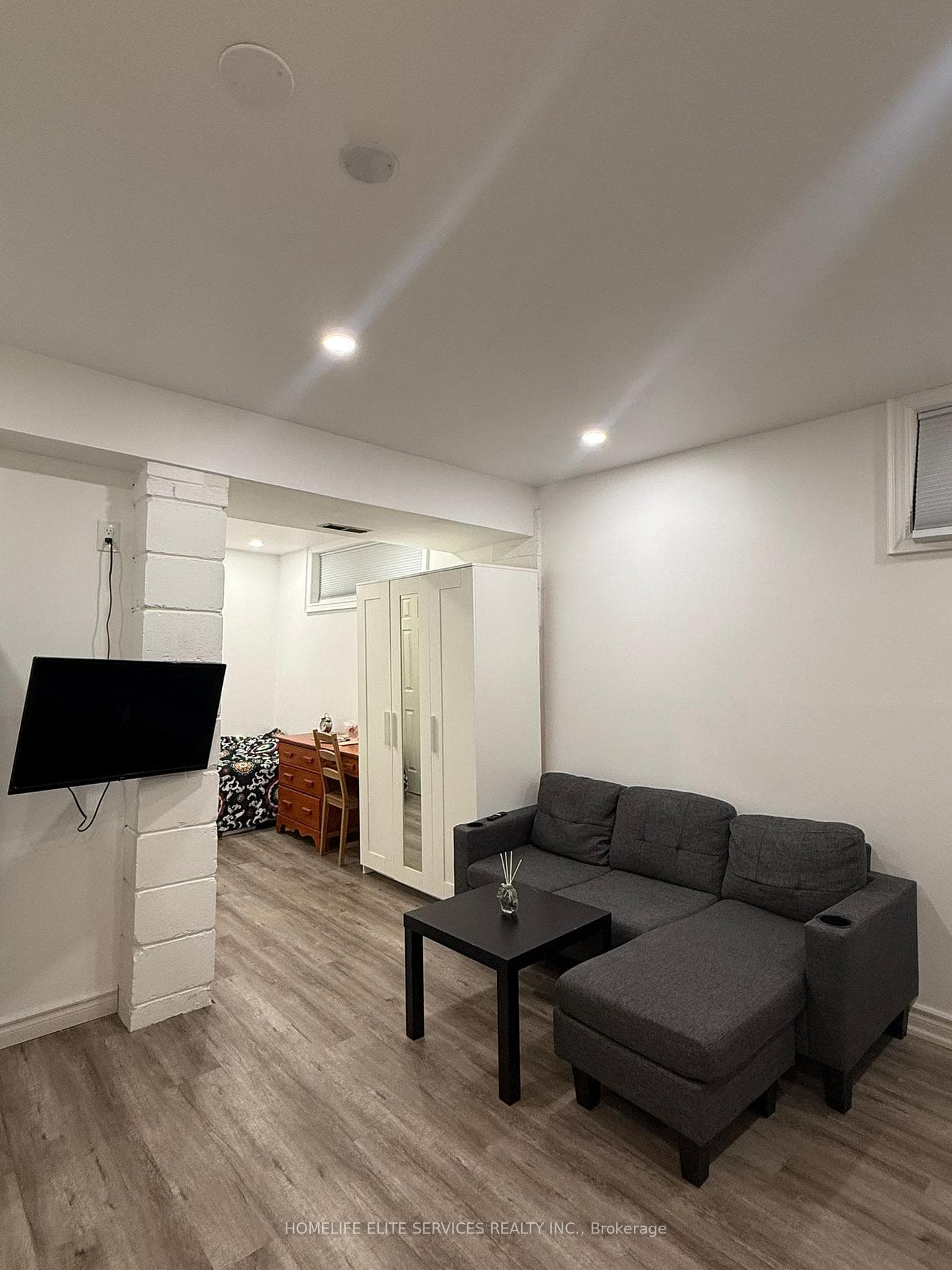 28 Delbert Drive photo 2