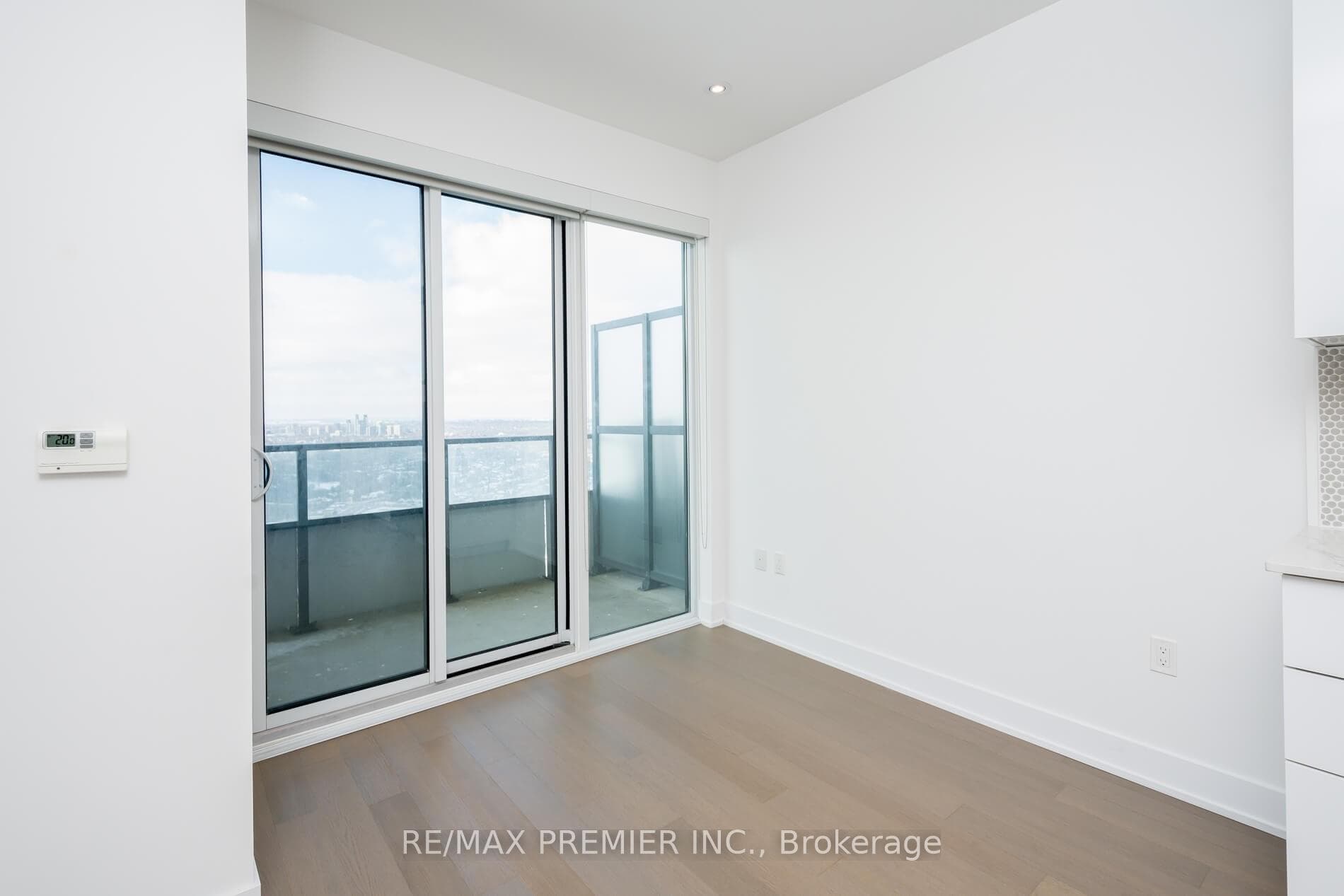 20 Shore Breeze Drive Unit LPH02B photo 6