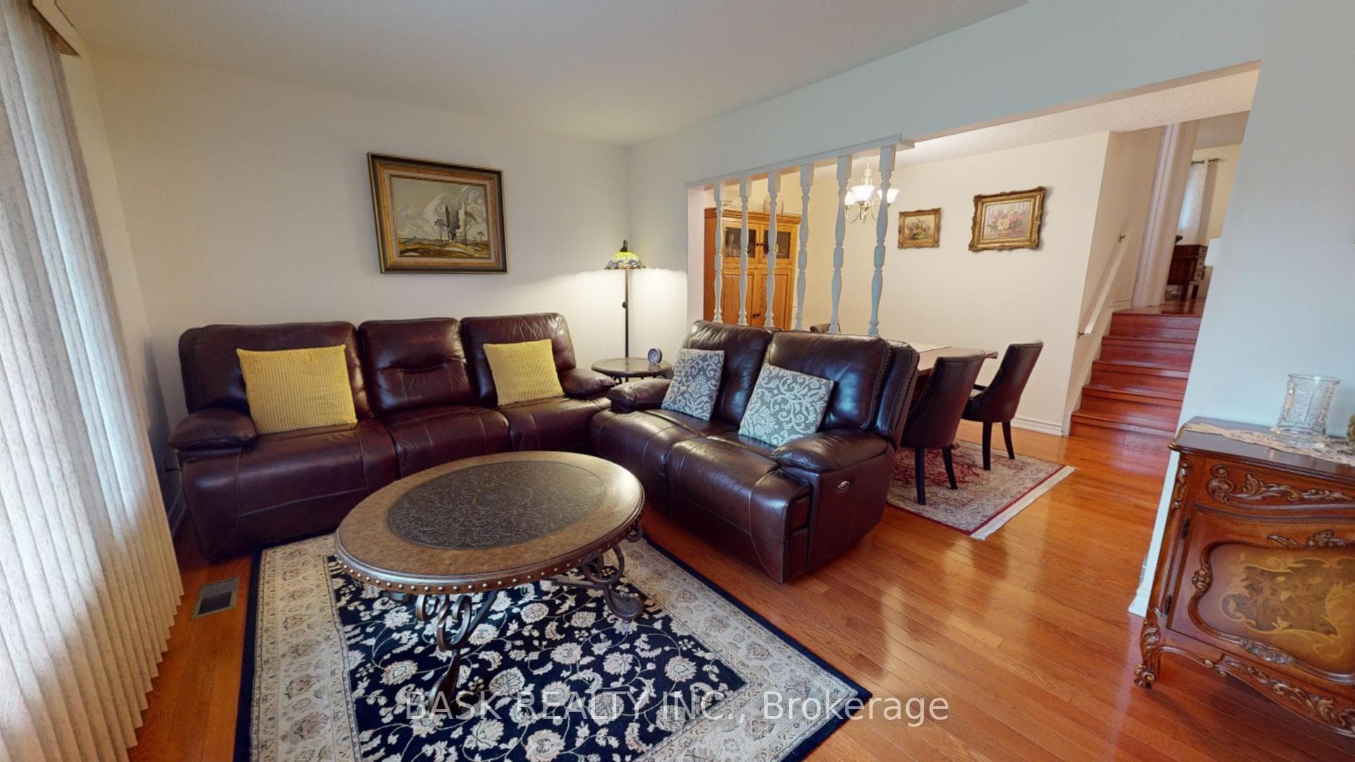 119 Hillbrook Crescent photo 7