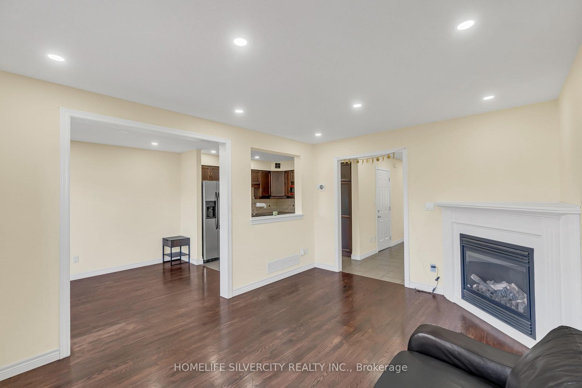 19 Dougall Street photo 10