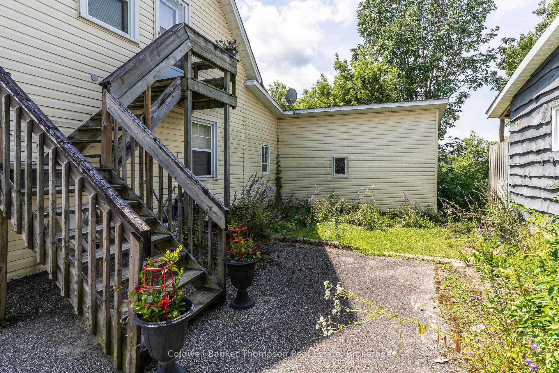135 Ontario Street photo 38