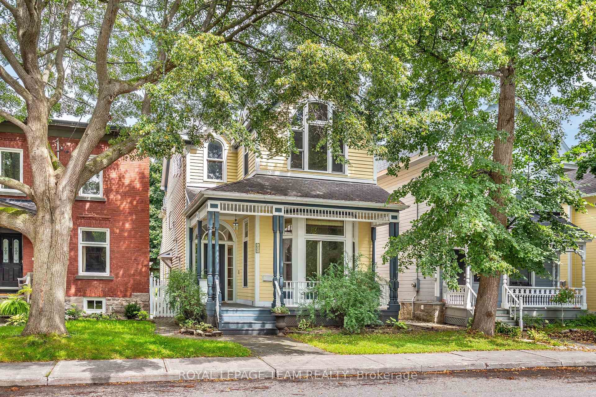 108 Stanley Avenue photo 1