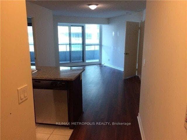 19 Grand Trunk Crescent Unit 715 photo 3