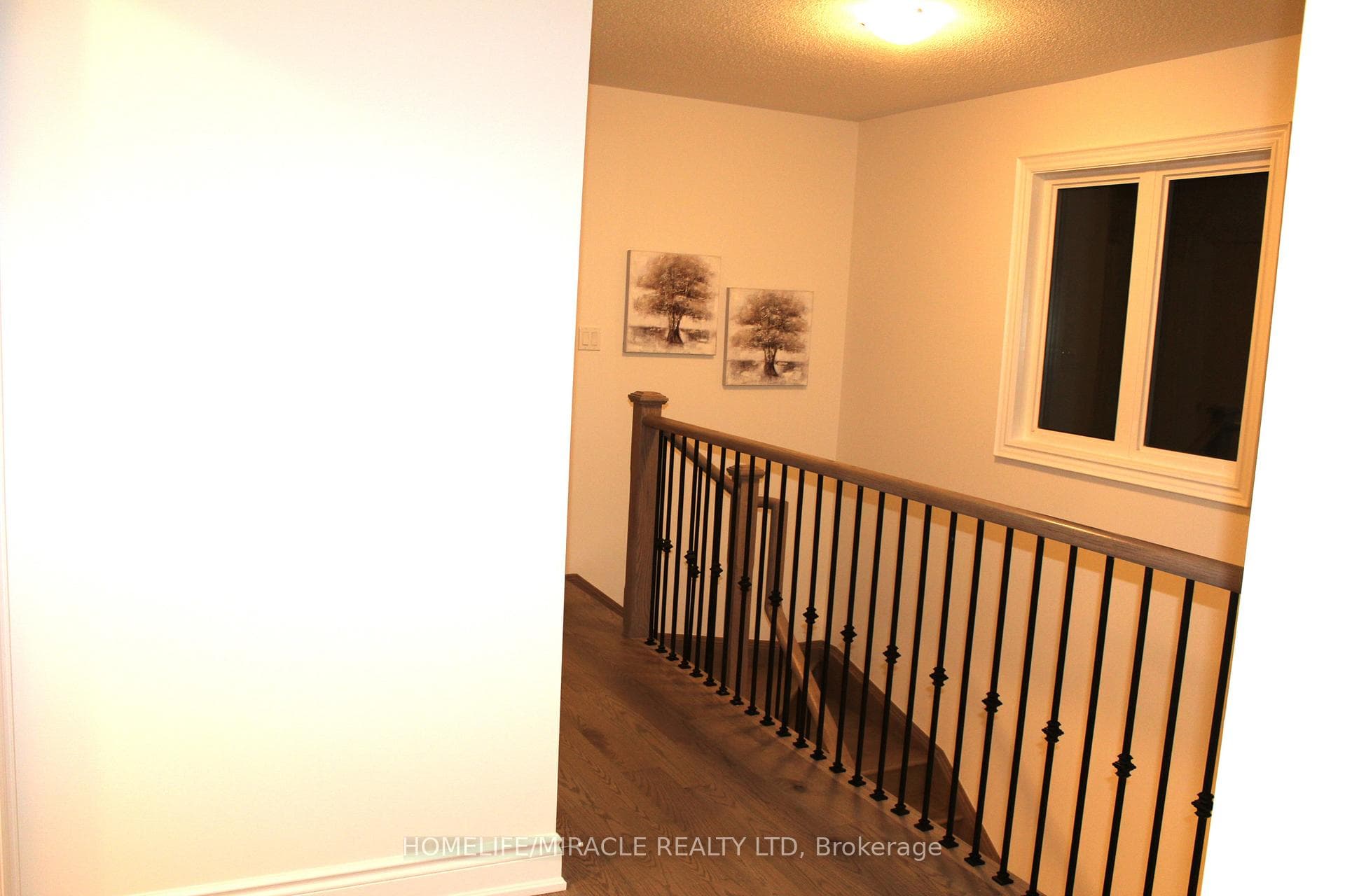 94 BERMONDSEY Way photo 23