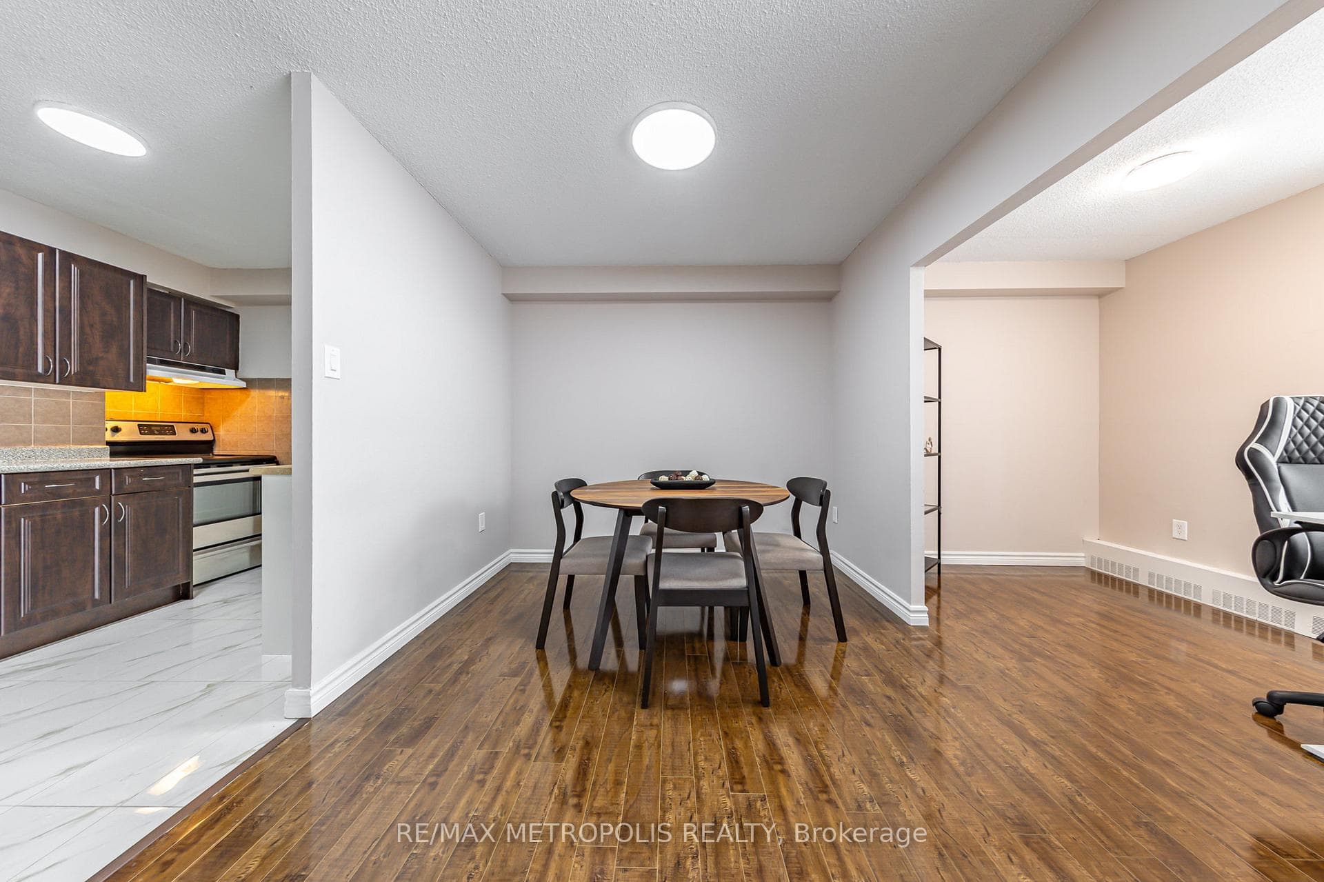 15 Torrance Road Unit 1105 photo 10
