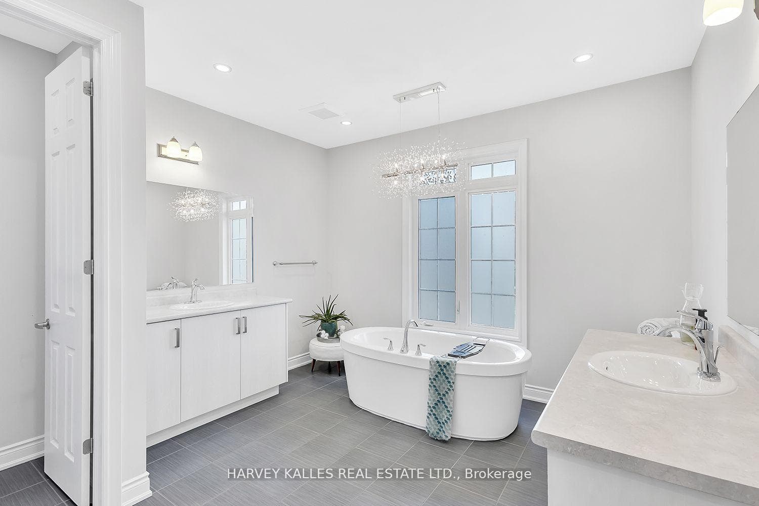 Primary En Suite