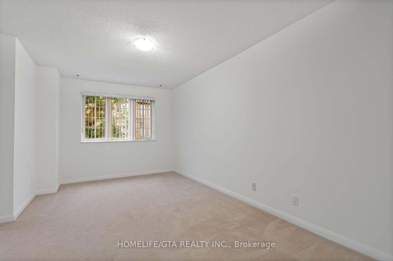 28 Sommerset Way Unit 1532 photo 16