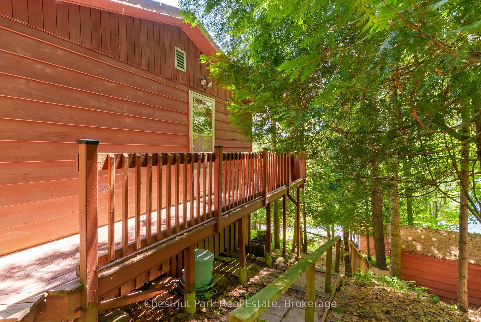 1054 10 Deewood Drive photo 27