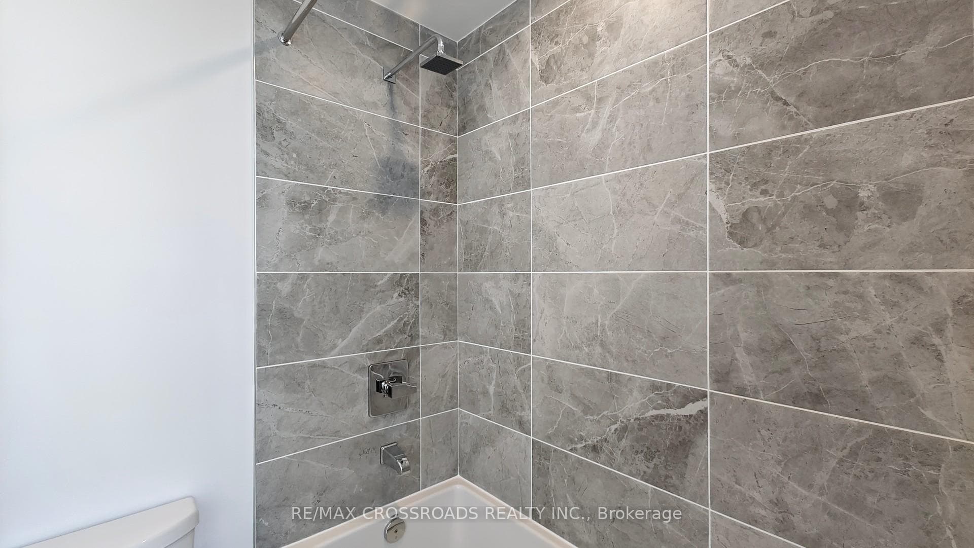 30 Elm Drive Unit 1902 photo 22