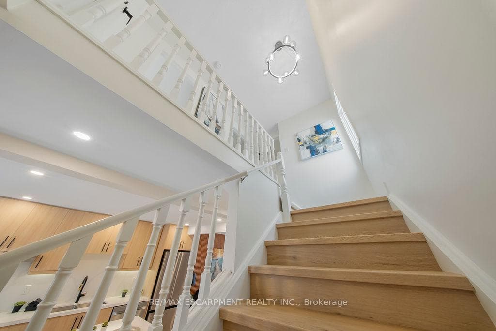 151 East 21st Street photo 20