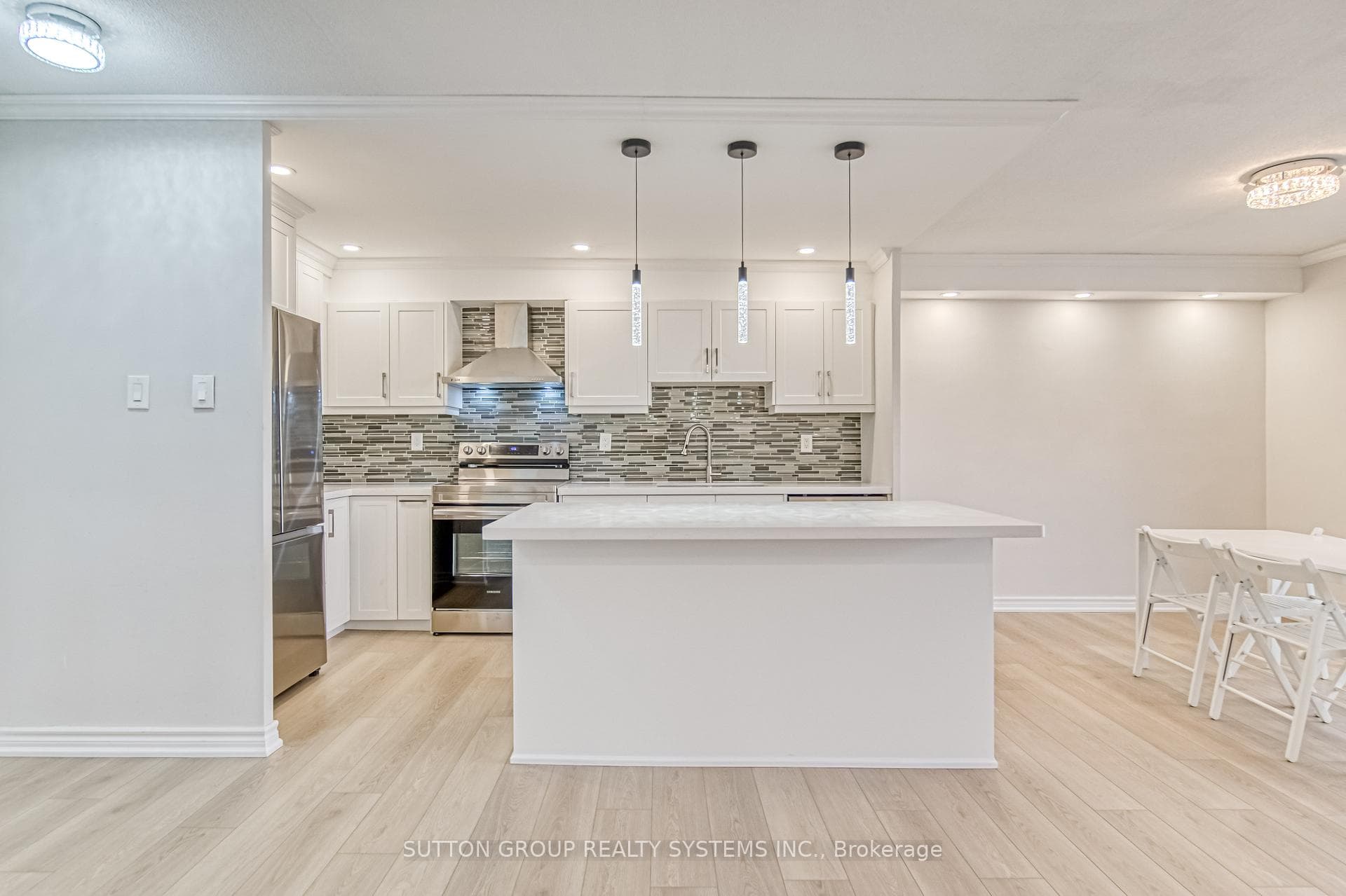 260 Seneca Hill Drive Unit 1811 photo 12